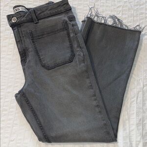 Zara Gray Ankle Cropped high waisted Jeans with Distressed Hem